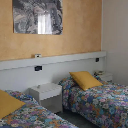Hotel Stazione Sul Di Iseo 3*
