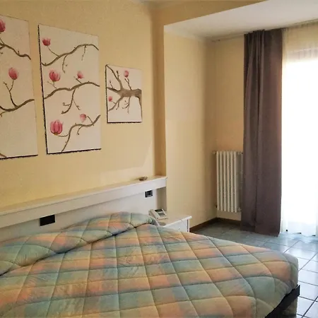 Hotel Stazione Sul Di Iseo 3*
